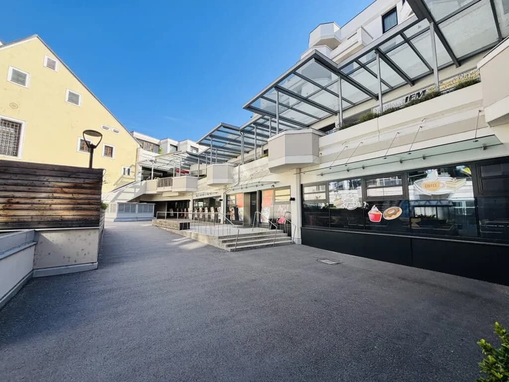 Gewerbeimmobilie kaufen in Wels – 2 977 m², € 1.470.000 – Bild 2 von 17