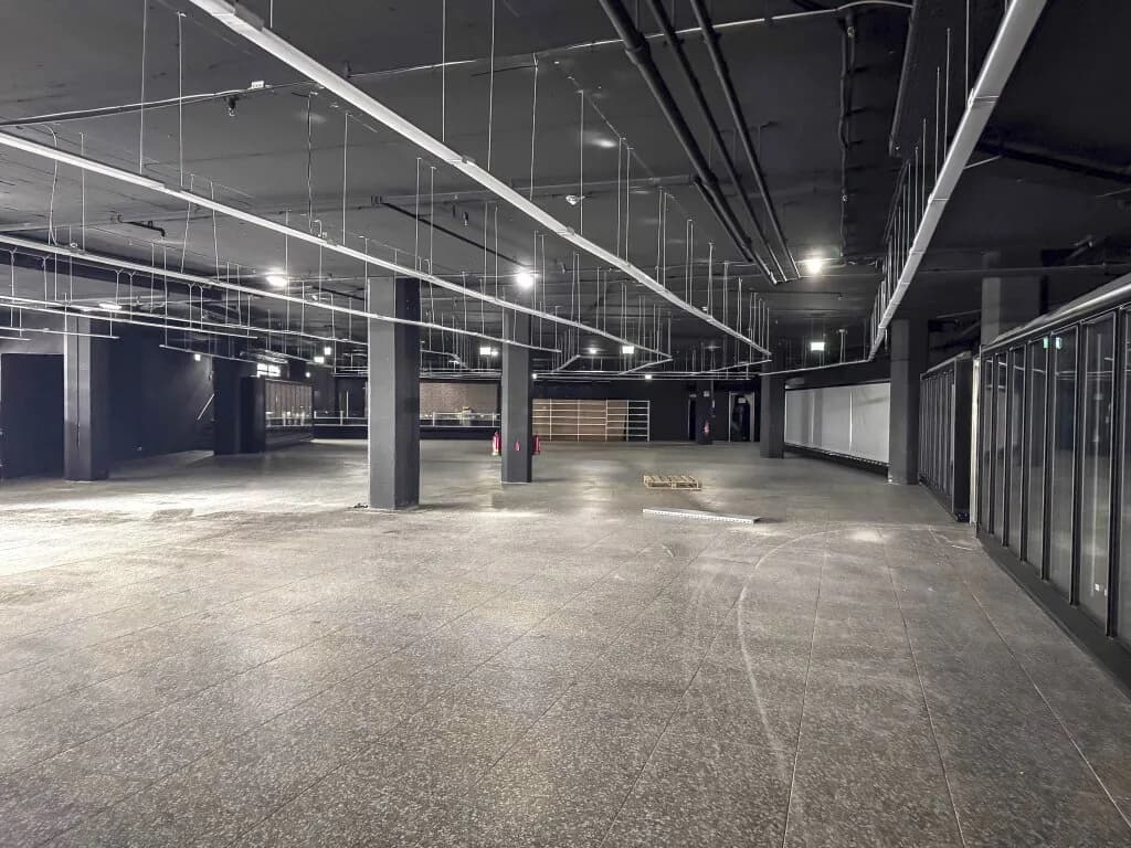 Gewerbeimmobilie kaufen in Wels – 2 977 m², € 1.470.000 – Bild 3 von 17