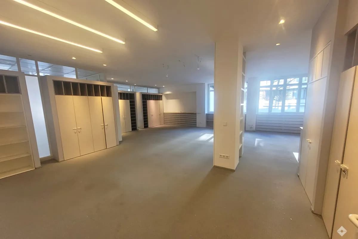 Gewerbeimmobilie kaufen in Salzburg Stadt – 325 m², € 389.775 – Bild 3 von 6