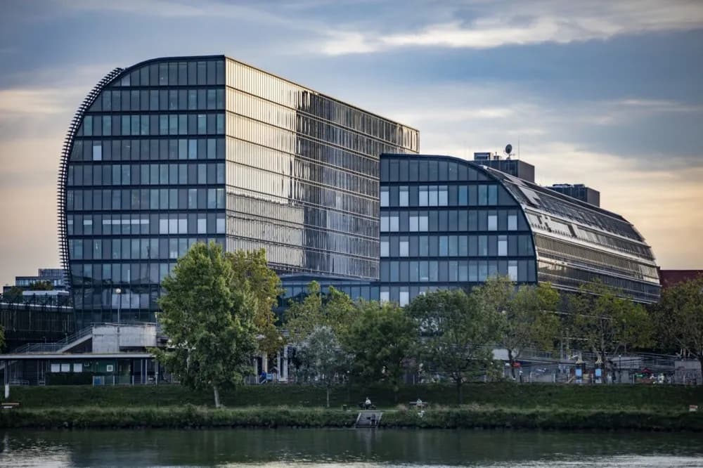 Gewerbeimmobilie mieten in Wien – 2 829 m², € 16