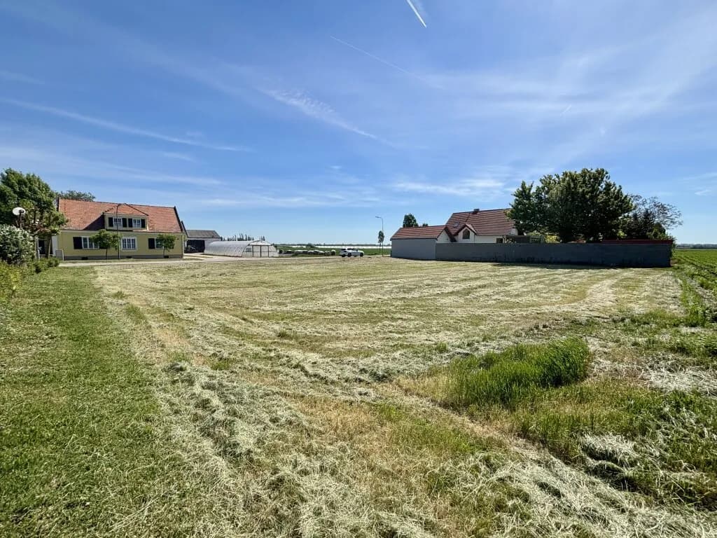Grundstück kaufen in Neusiedl am See – 705 m², € 59.755