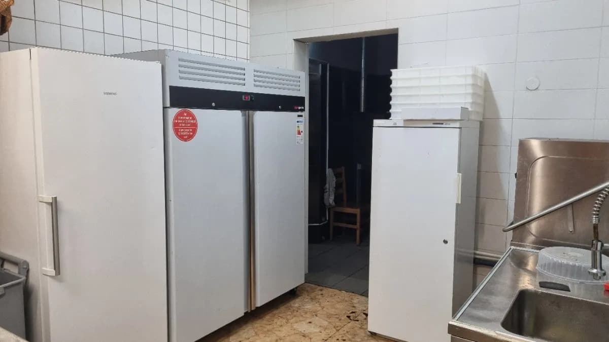 4-Zimmer-Gewerbeimmobilie mieten in Wien – 175 m², € 1.500 – Bild 9 von 12