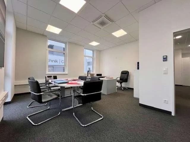 Gewerbeimmobilie mieten in Urfahr-Umgebung – 124 m², € 1.812