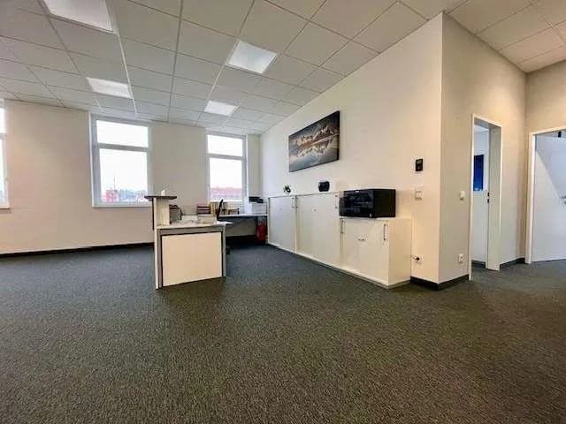 Gewerbeimmobilie mieten in Urfahr-Umgebung – 124 m², € 1.812 – Bild 4 von 9