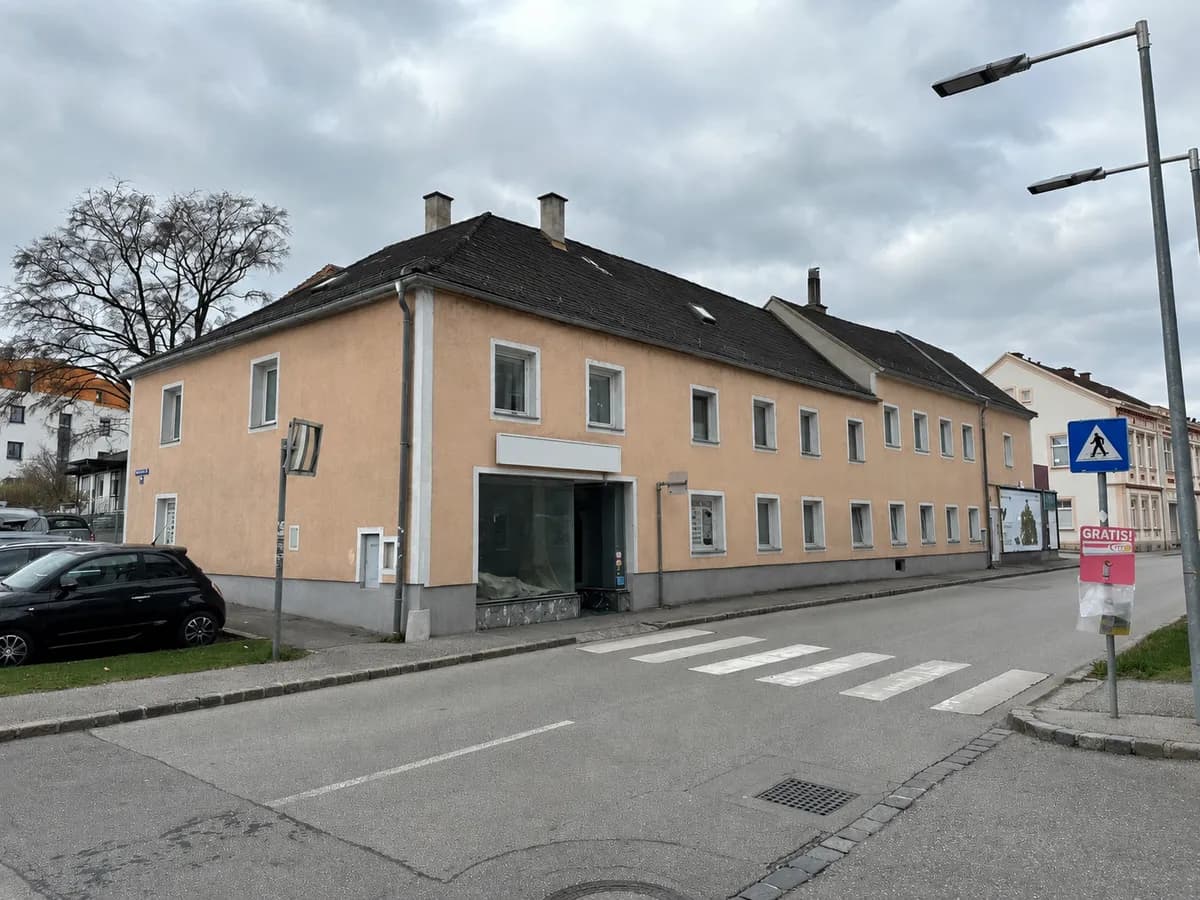 Gewerbeimmobilie mieten in Neunkirchen – 61 m², € 405
