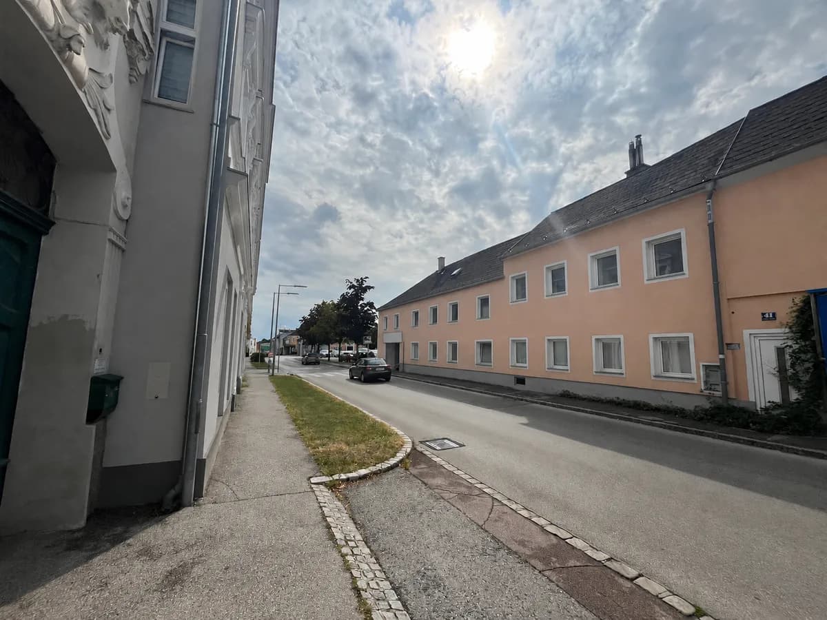 Gewerbeimmobilie mieten in Neunkirchen – 61 m², € 405 – Bild 2 von 2