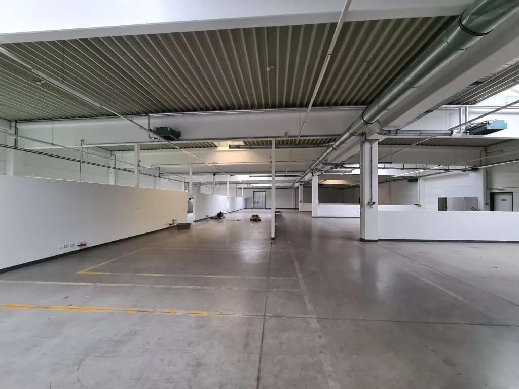 Gewerbeimmobilie kaufen in Wiener Neustadt Land – 7 270 m², € 9.800.000 – Bild 2 von 25