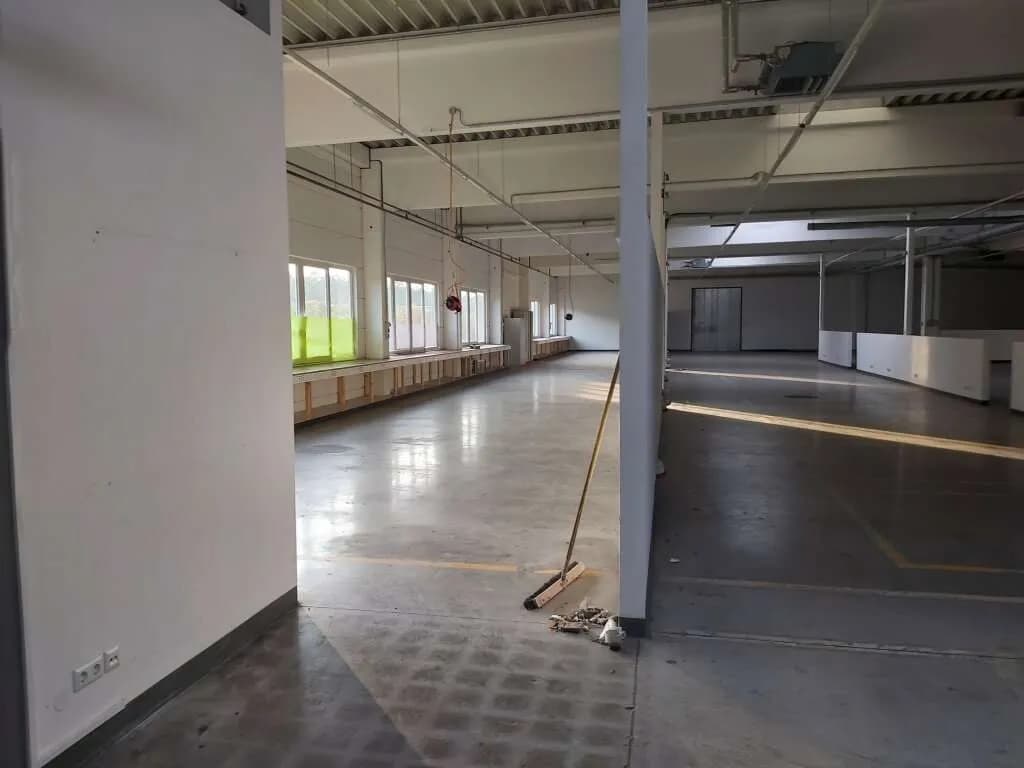 Gewerbeimmobilie kaufen in Wiener Neustadt Land – 7 270 m², € 9.800.000 – Bild 4 von 25