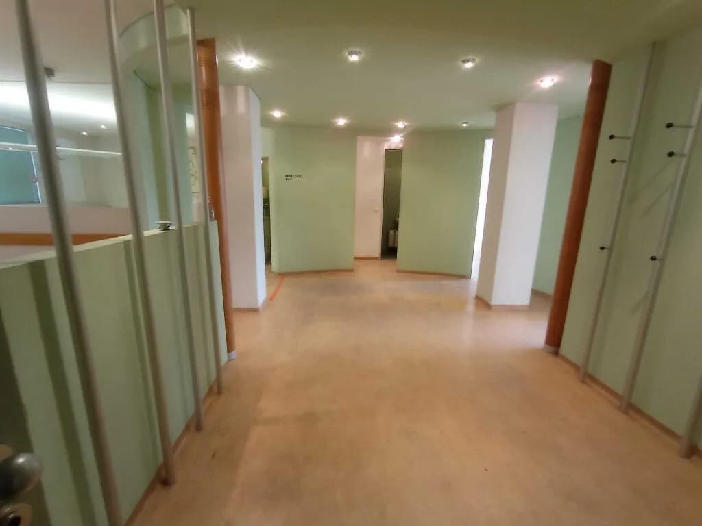 4-Zimmer-Gewerbeimmobilie mieten in Wien – 126 m², € 2.037 – Bild 2 von 18