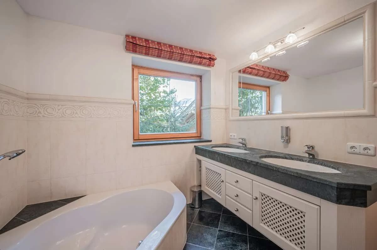 4-Zimmer-Wohnung kaufen in Kitzbühel – 223 m², € 2.490.000 – Bild 4 von 9