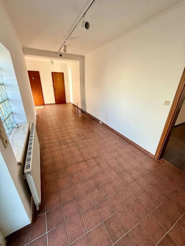 6-Zimmer-Gewerbeimmobilie mieten in Neunkirchen – 135 m², € 750 – Bild 7 von 11