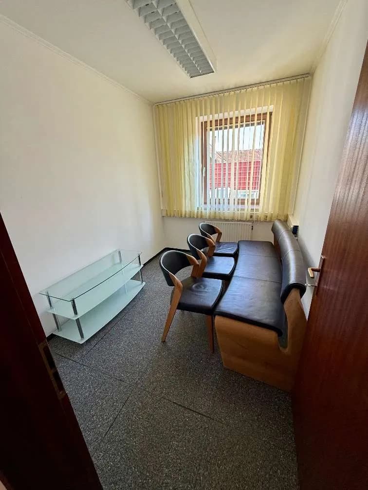 6-Zimmer-Gewerbeimmobilie mieten in Neunkirchen – 135 m², € 750 – Bild 9 von 11