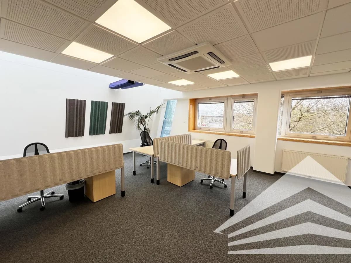 13-Zimmer-Gewerbeimmobilie mieten in Linz – 604 m², € 9.311