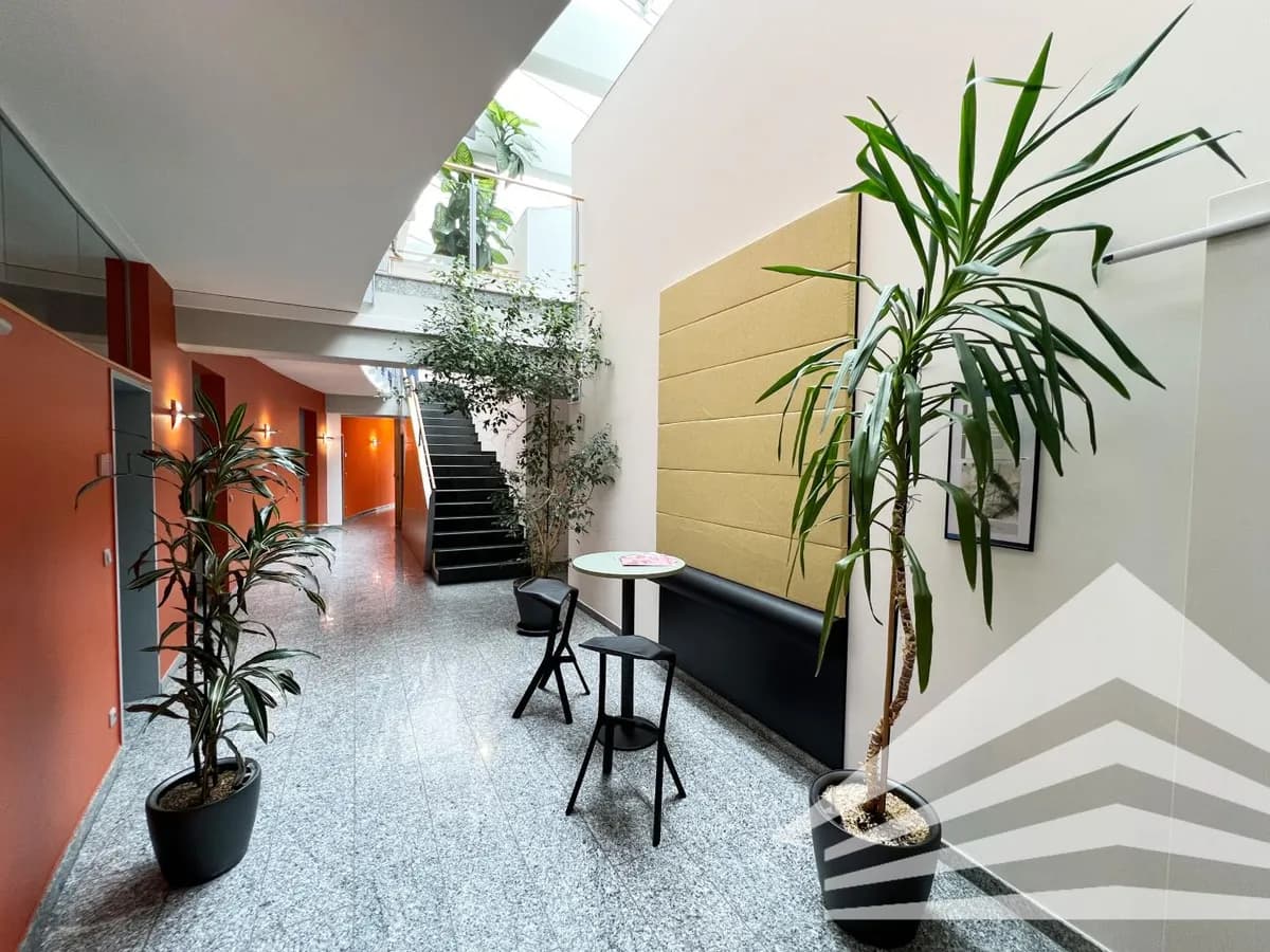 13-Zimmer-Gewerbeimmobilie mieten in Linz – 604 m², € 9.311 – Bild 5 von 17
