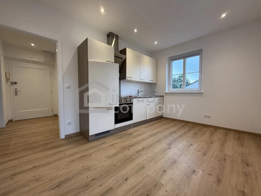 Gewerbeimmobilie kaufen in Wiener Neustadt – 340 m², € 849.000