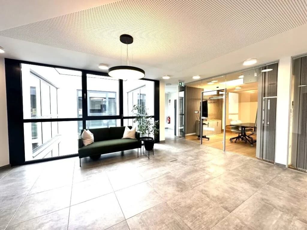4-Zimmer-Gewerbeimmobilie mieten in Graz – 233 m², € 6.255 – Bild 2 von 37