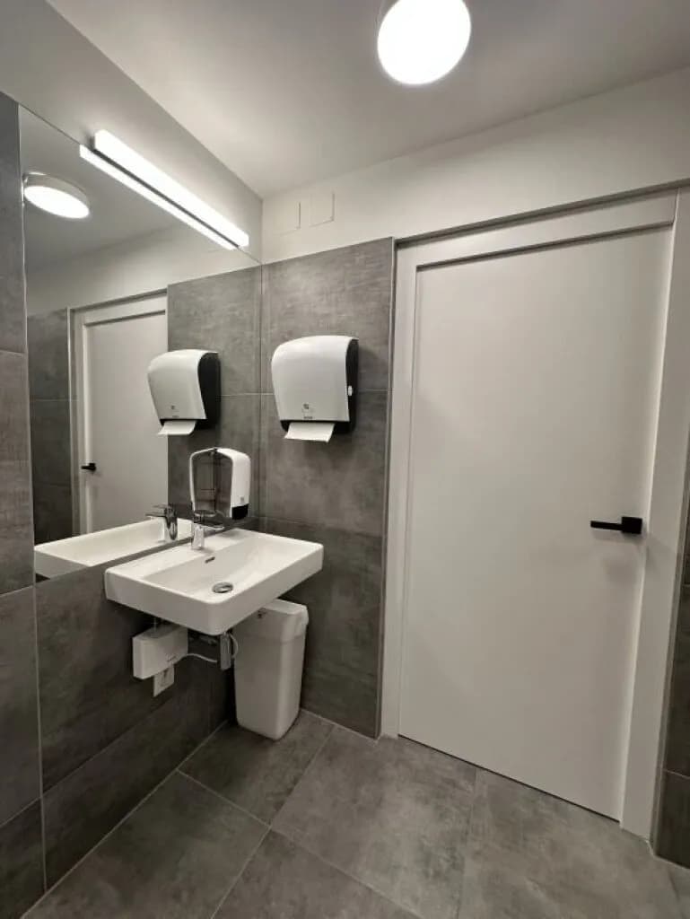 4-Zimmer-Gewerbeimmobilie mieten in Graz – 233 m², € 6.255 – Bild 31 von 37