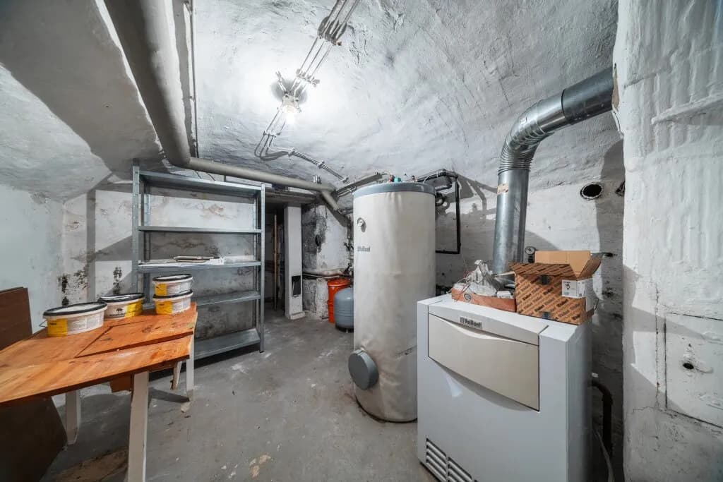 5-Zimmer-Wohnung mieten in Wien – 244,46 m², € 4.500 – Bild 38 von 39