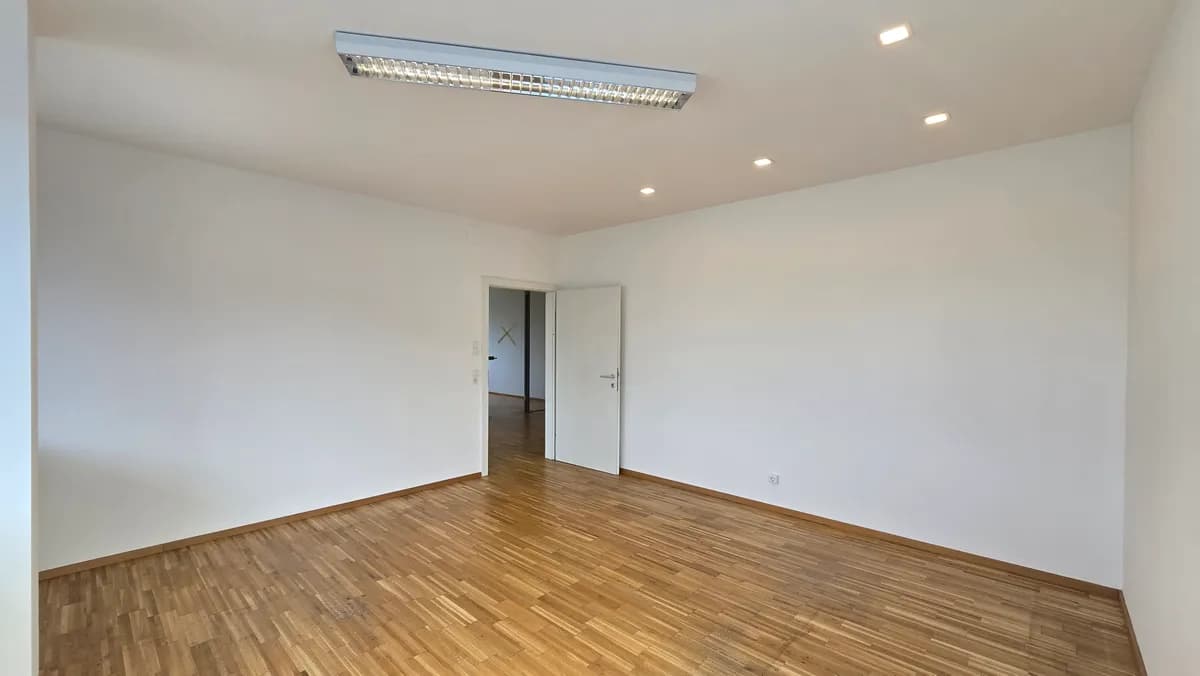 5-Zimmer-Gewerbeimmobilie mieten in Graz – 160 m², € 1.796 – Bild 9 von 14