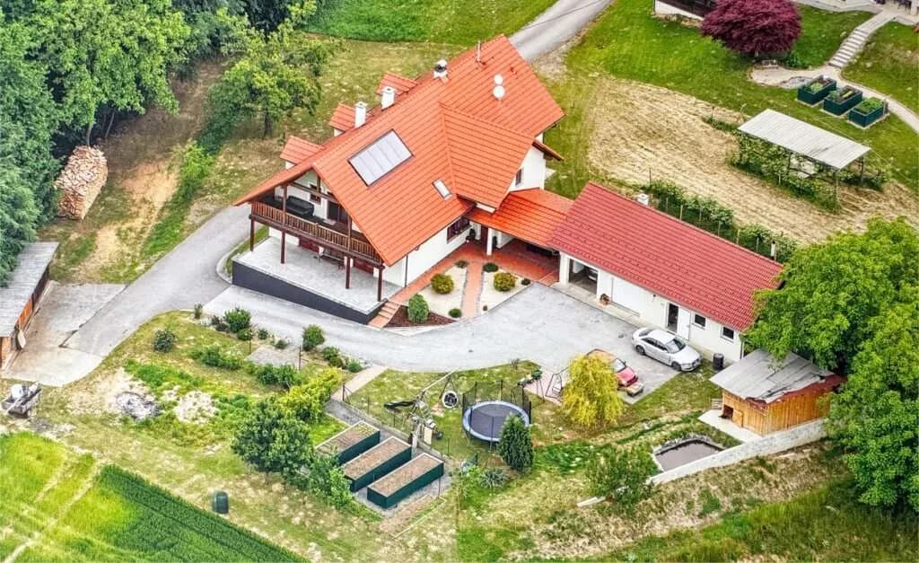 10-Zimmer-Immobilie kaufen in Jennersdorf – 289 m², € 747.000