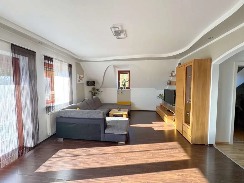 10-Zimmer-Immobilie kaufen in Jennersdorf – 289 m², € 747.000 – Bild 24 von 36