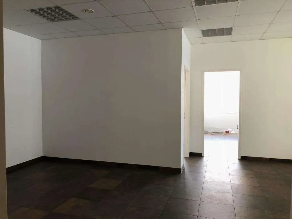 3-Zimmer-Gewerbeimmobilie mieten in Wels – 88 m², € 1.190 – Bild 6 von 7