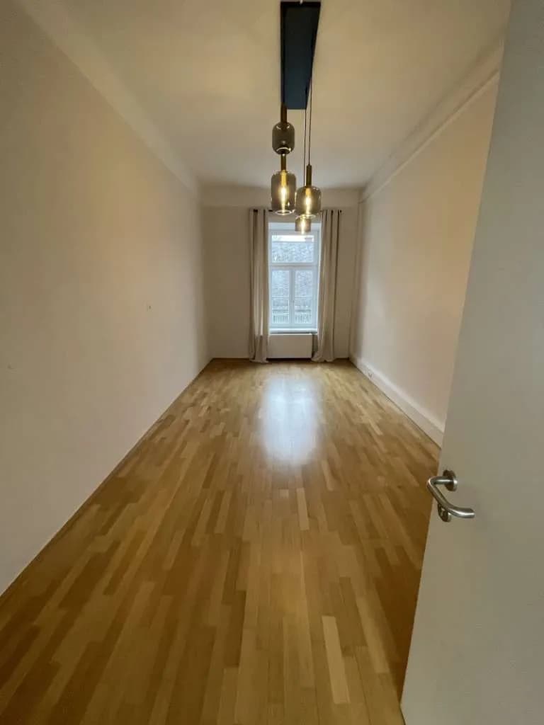 1-Zimmer-Gewerbeimmobilie mieten in Leibnitz – 18 m², € 306 – Bild 2 von 3