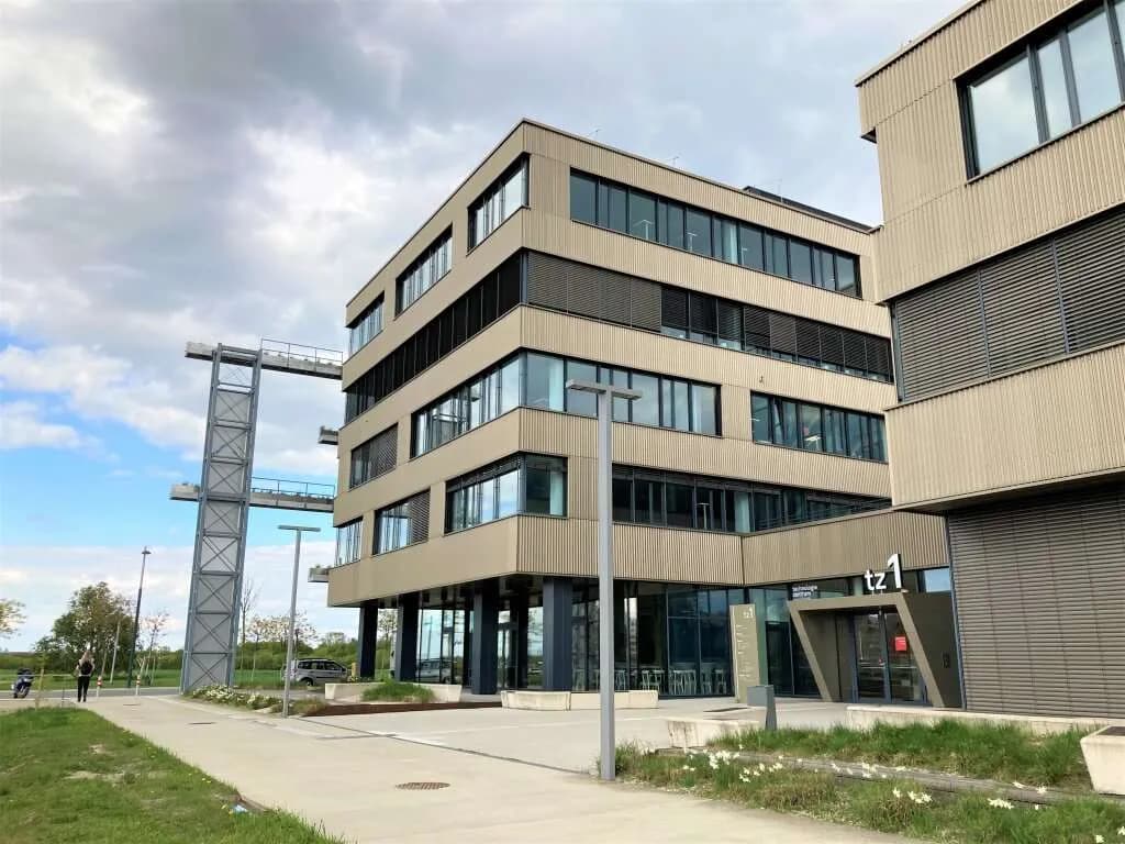 8-Zimmer-Gewerbeimmobilie mieten in Wien – 364 m², € 7.409