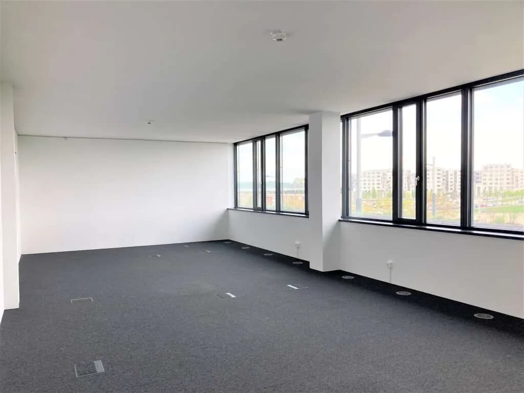8-Zimmer-Gewerbeimmobilie mieten in Wien – 364 m², € 7.409 – Bild 4 von 6