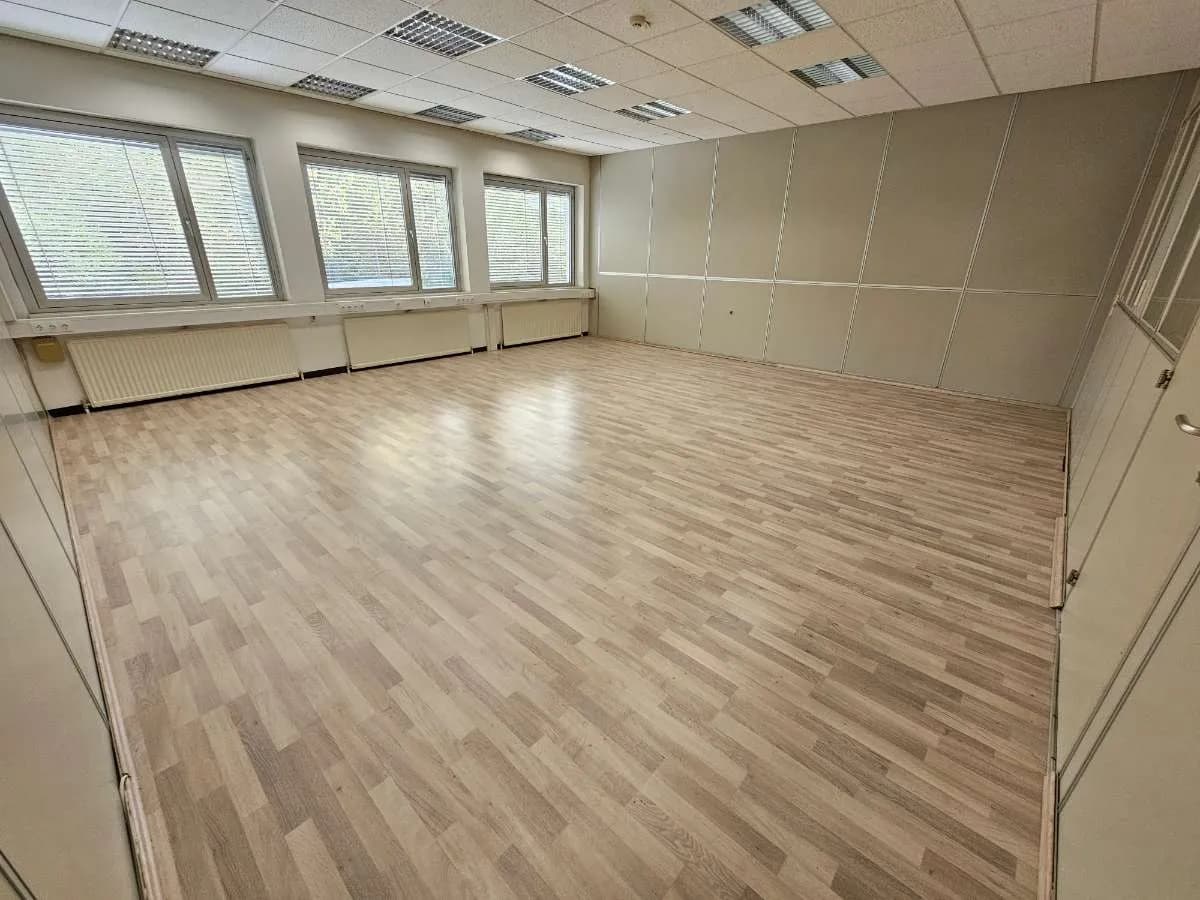 1-Zimmer-Gewerbeimmobilie mieten in Bruck-Mürzzuschlag – 44 m², € 386