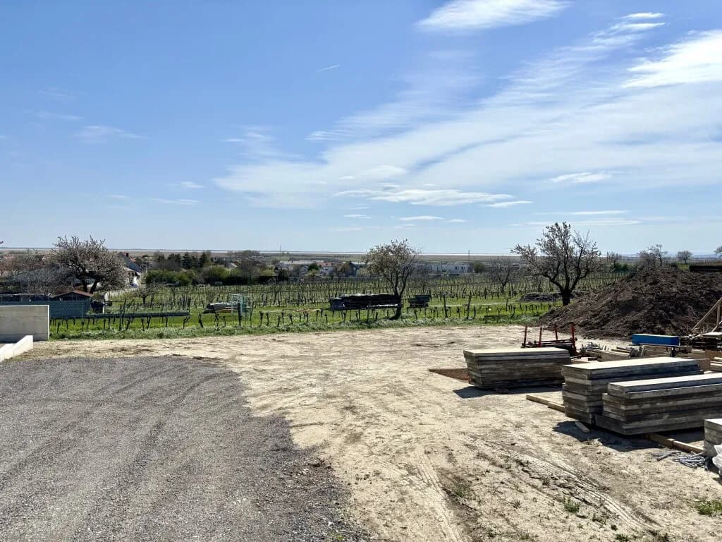Grundstück kaufen in Neusiedl am See – 1 680 m², € 149.800 – Bild 2 von 6
