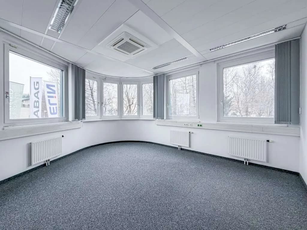 Gewerbeimmobilie mieten in Salzburg Stadt – 265 m², € 4.046
