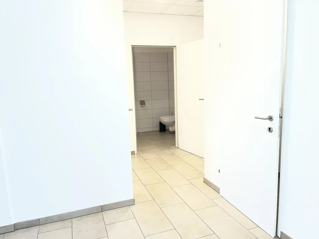 3-Zimmer-Gewerbeimmobilie mieten in Perg – 137 m², € 1.301 – Bild 4 von 19
