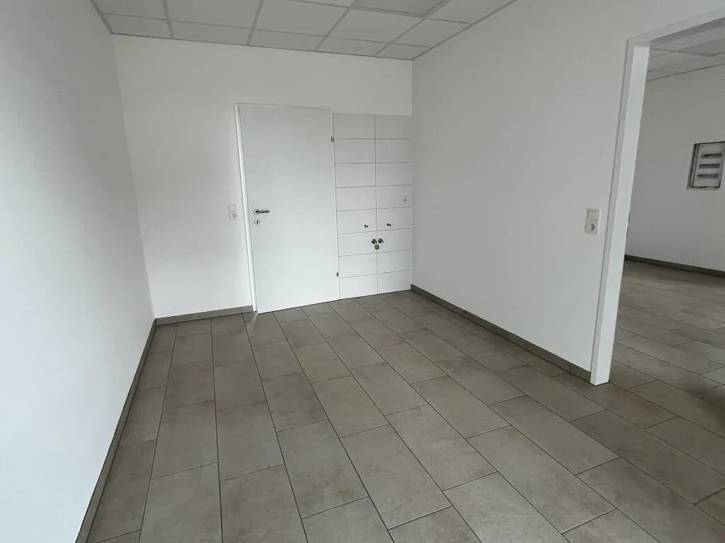 3-Zimmer-Gewerbeimmobilie mieten in Perg – 137 m², € 1.301 – Bild 16 von 19