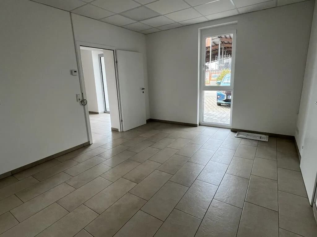 3-Zimmer-Gewerbeimmobilie mieten in Perg – 137 m², € 1.301 – Bild 17 von 19