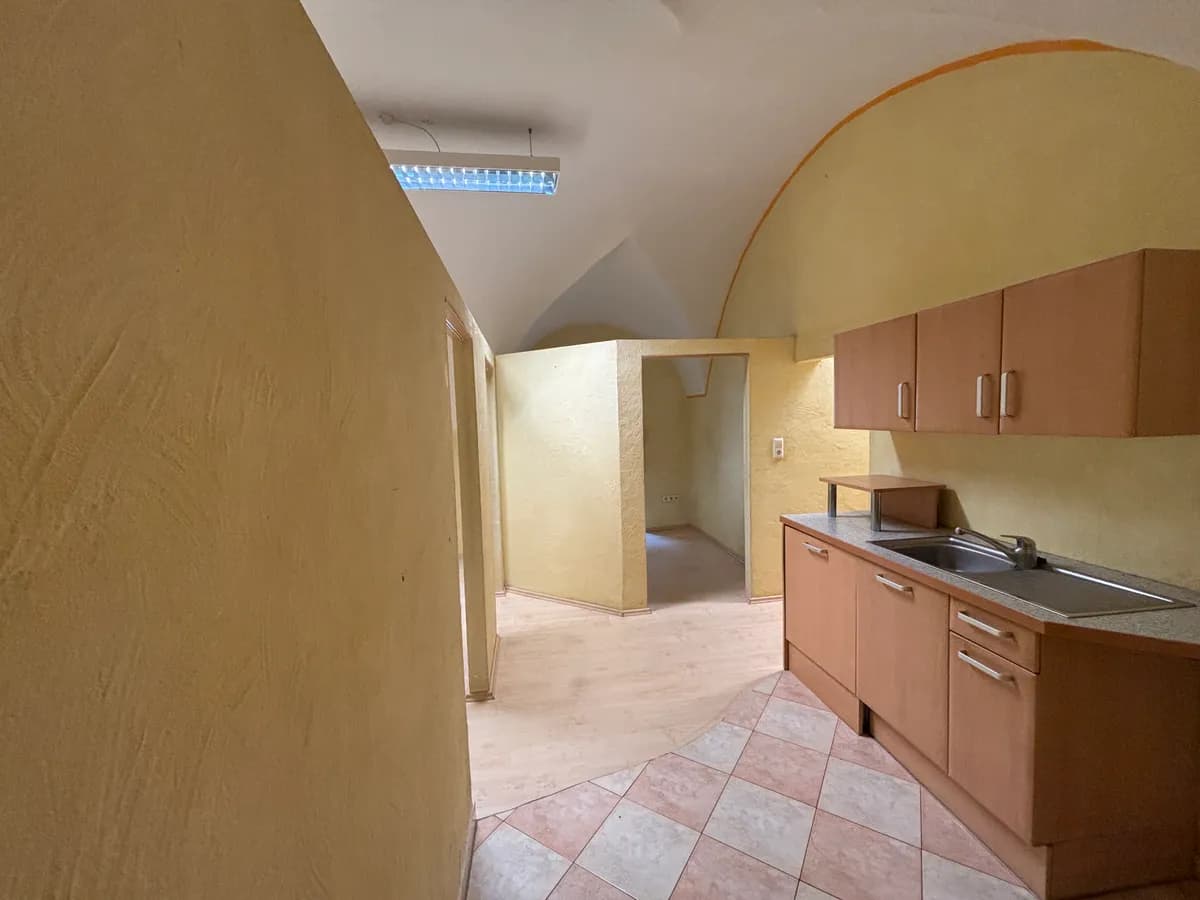 5-Zimmer-Gewerbeimmobilie mieten in Leoben – 72 m², € 484 – Bild 4 von 6