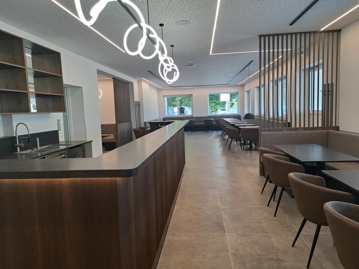 Gewerbeimmobilie mieten in Salzburg-Umgebung – 200 m², € 4.000 – Bild 2 von 8