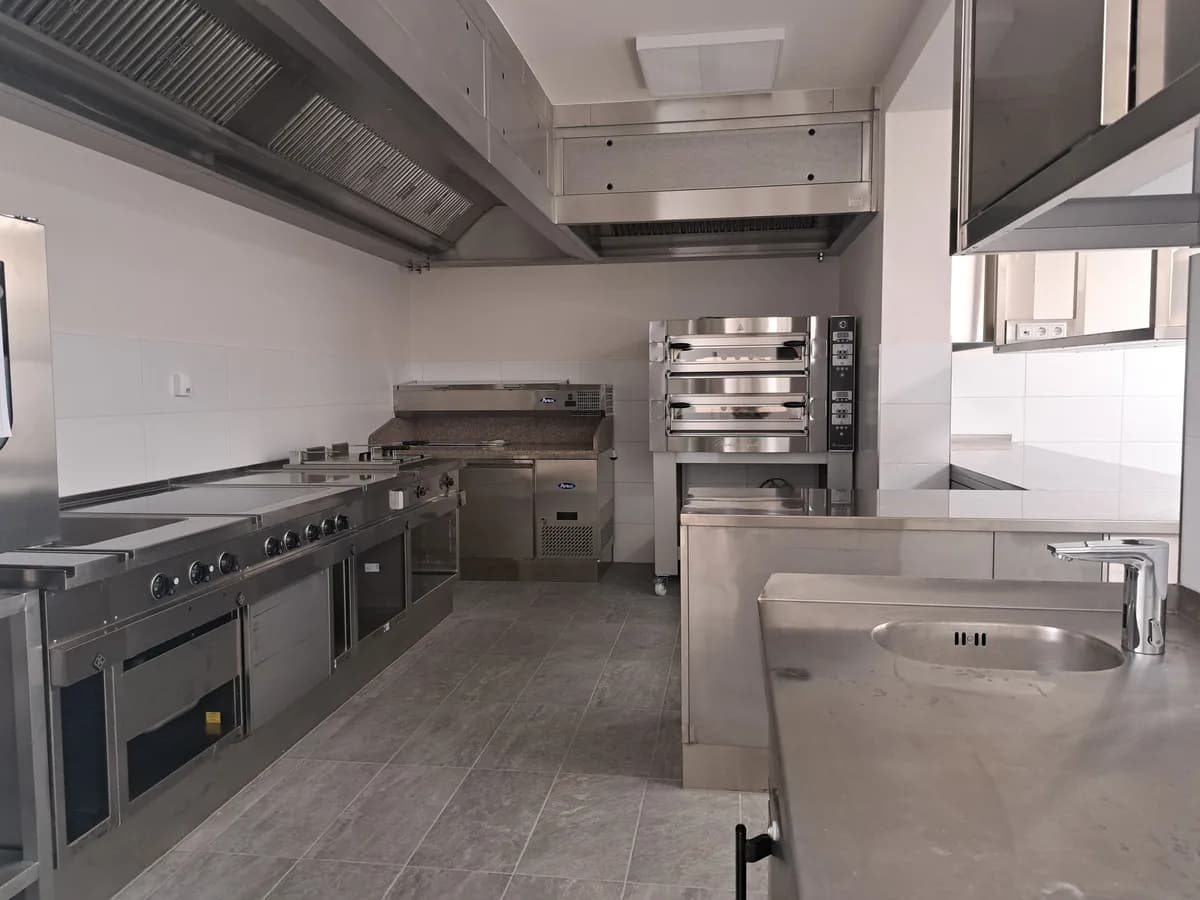Gewerbeimmobilie mieten in Salzburg-Umgebung – 200 m², € 4.000 – Bild 6 von 8