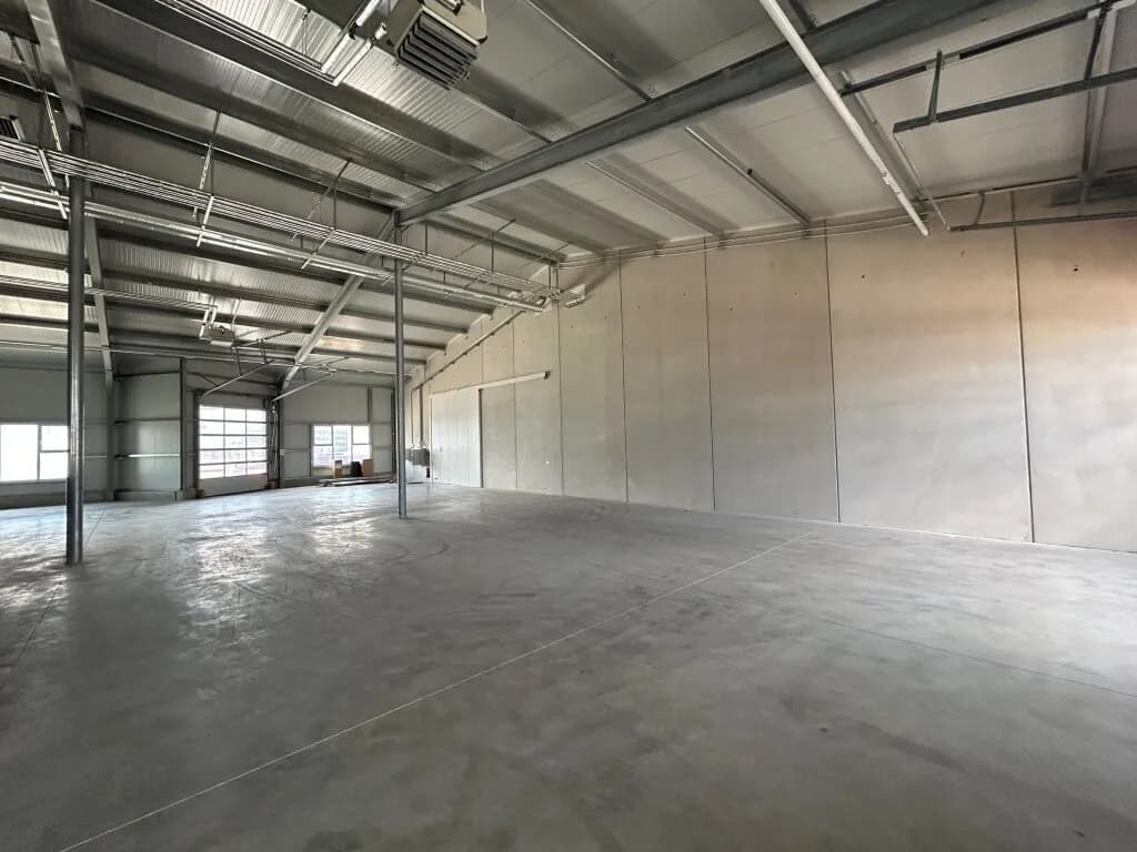 Gewerbeimmobilie mieten in Baden – 900 m², € 7.290 – Bild 5 von 8