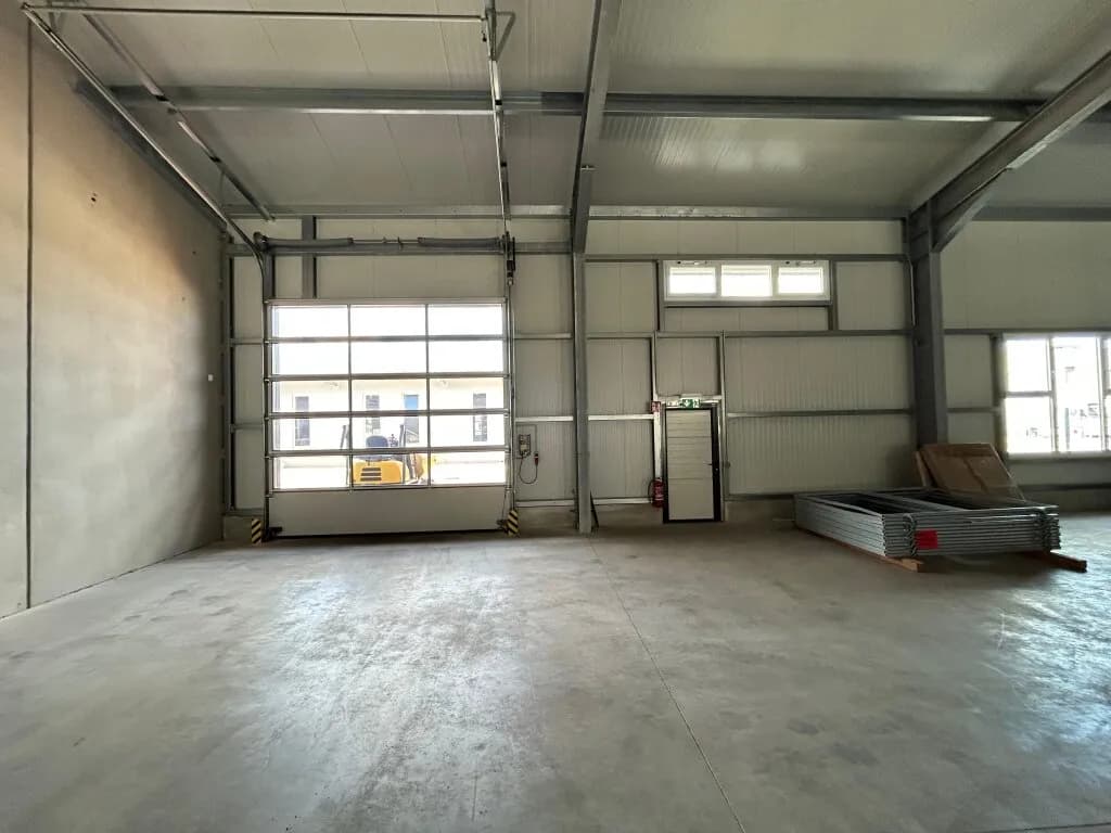Gewerbeimmobilie mieten in Baden – 900 m², € 7.290 – Bild 6 von 8