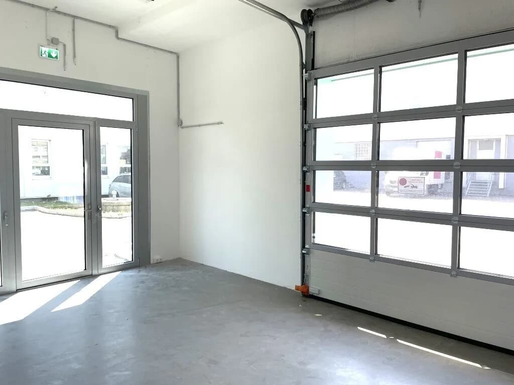 Gewerbeimmobilie mieten in Wien – 125 m², € 2.414