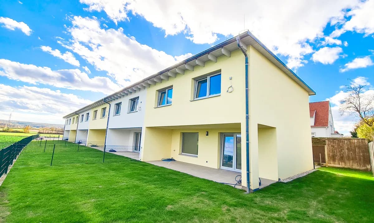 4-Zimmer-Haus mieten in Neunkirchen – 100,15 m², € 1.560