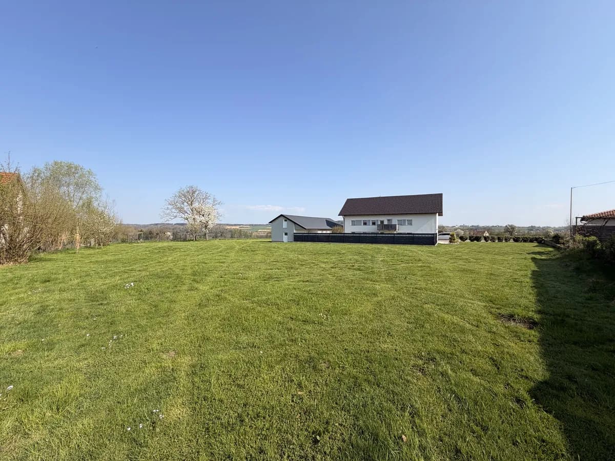 Grundstück kaufen in Steyr – 1 921 m², € 410.000