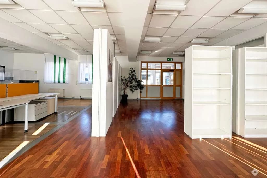 Gewerbeimmobilie mieten in Salzburg Stadt – 195 m², € 2.800 – Bild 2 von 8