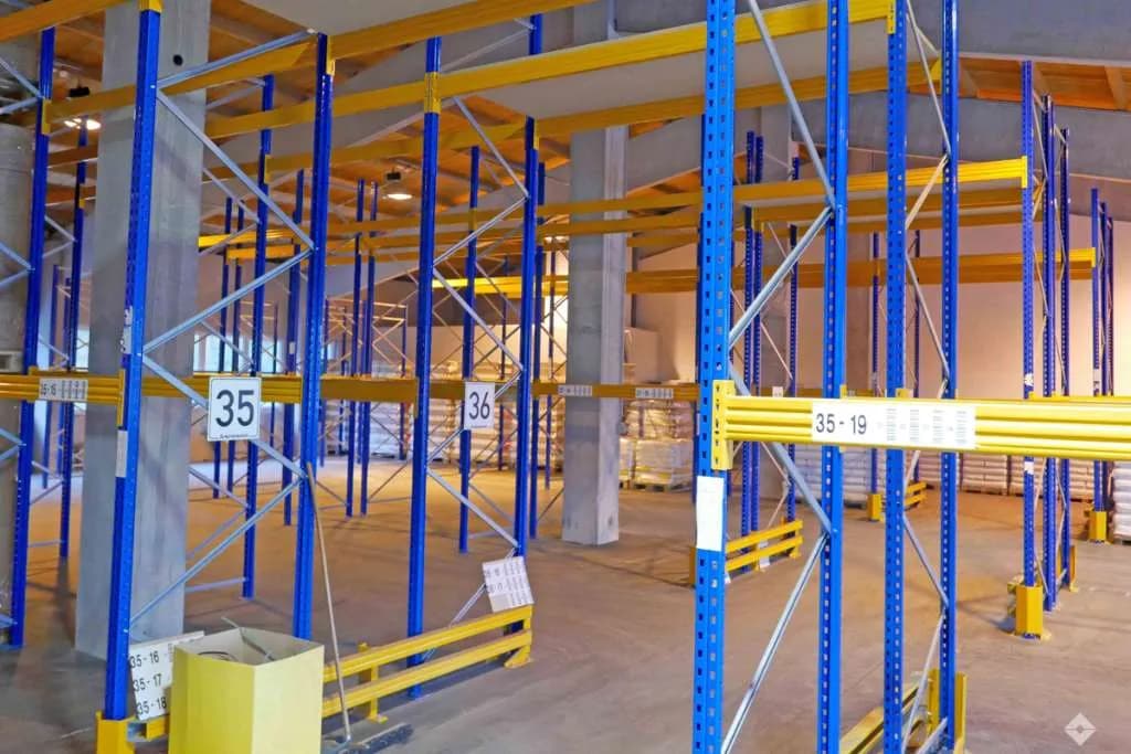 Gewerbeimmobilie mieten in Salzburg-Umgebung – 1 802 m², € 11.000 – Bild 3 von 6