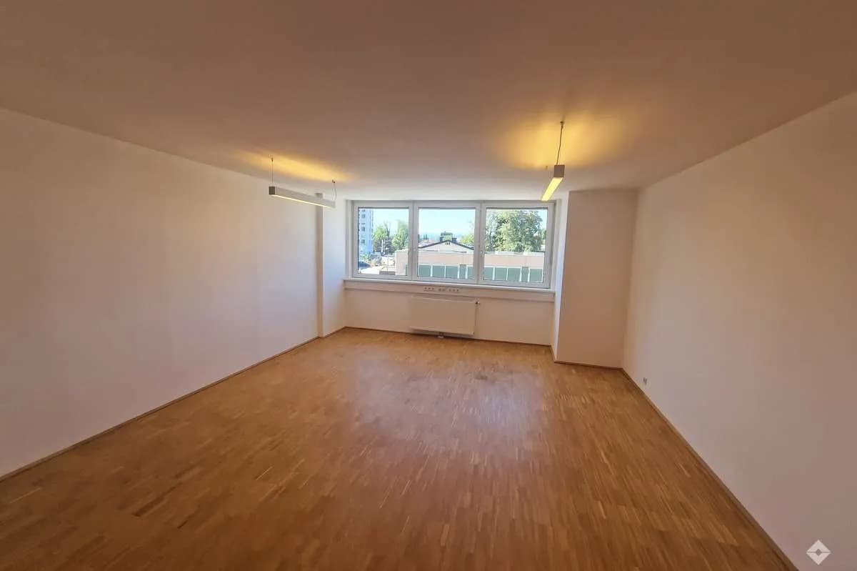 Gewerbeimmobilie mieten in Salzburg Stadt – 29 m², € 663 – Bild 2 von 6