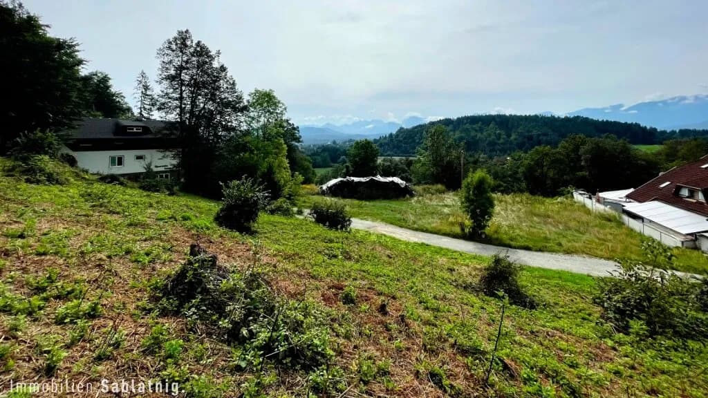 Grundstück kaufen in Villach Land – 1 163 m², € 110.000