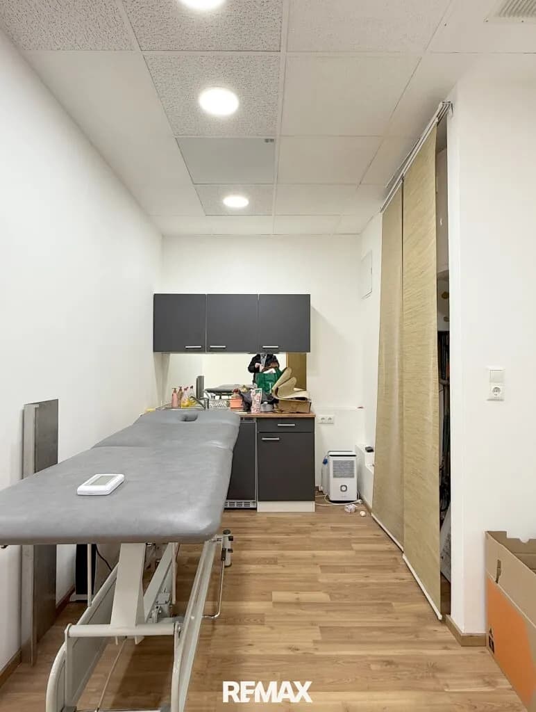 1-Zimmer-Gewerbeimmobilie mieten in Tulln – 46 m², € 691 – Bild 8 von 10