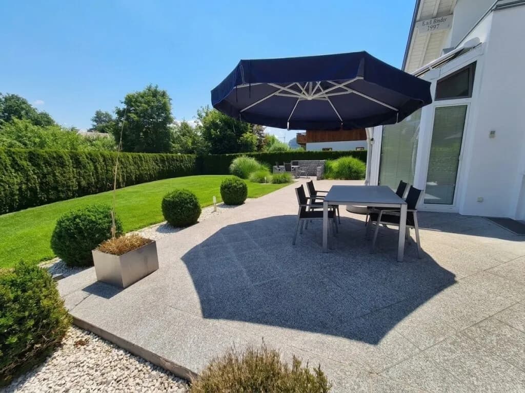 6-Zimmer-Haus kaufen in Vöcklabruck – 230 m², € 1.290.000 – Bild 2 von 25