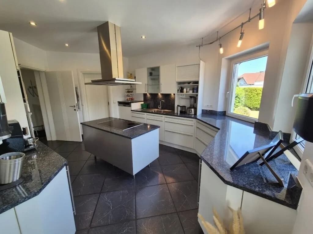 6-Zimmer-Haus kaufen in Vöcklabruck – 230 m², € 1.290.000 – Bild 4 von 25